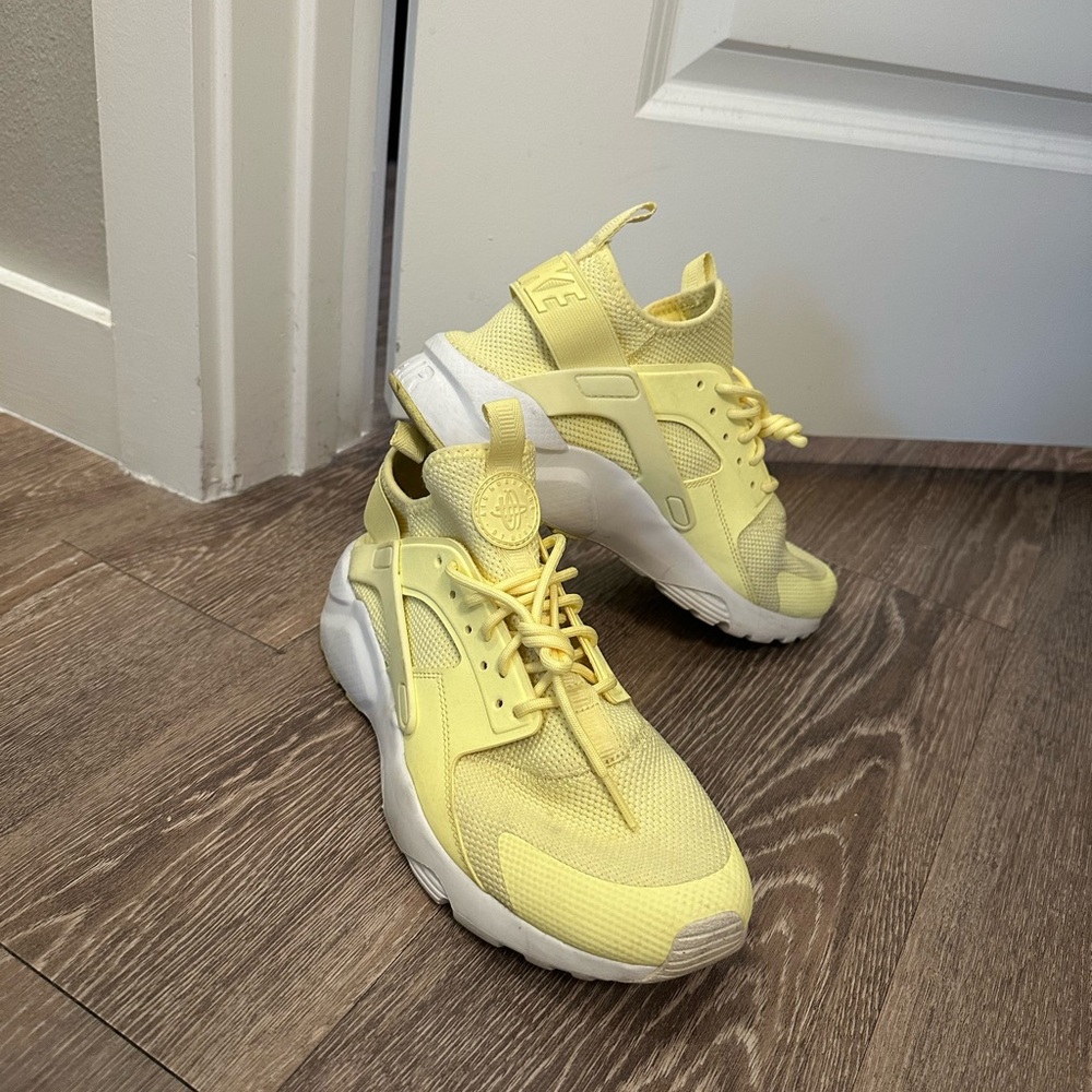 Nike Huarache shoes